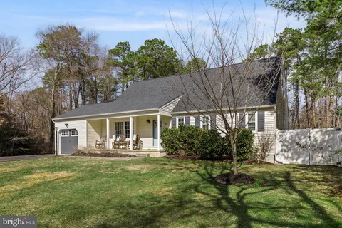 $615,000 | 10 Yorkshire Drive, Medford, NJ 08055