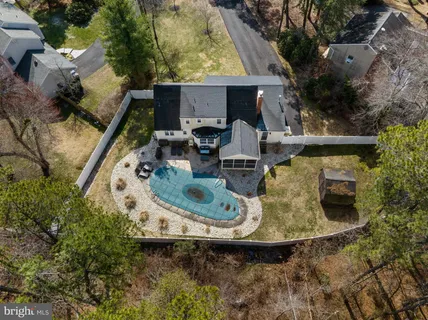 $615,000 | 10 Yorkshire Drive, Medford, NJ 08055