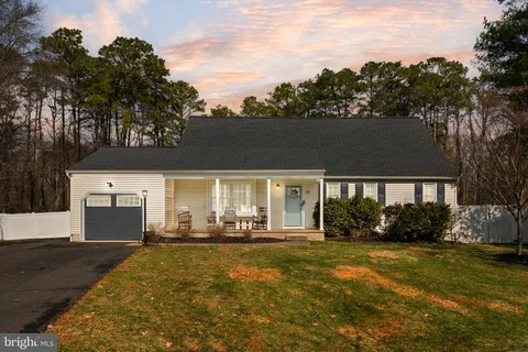 $615,000 | 10 Yorkshire Drive, Medford, NJ 08055