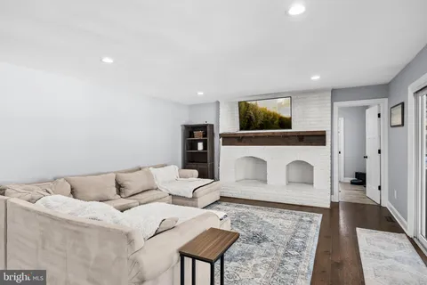 $615,000 | 10 Yorkshire Drive, Medford, NJ 08055