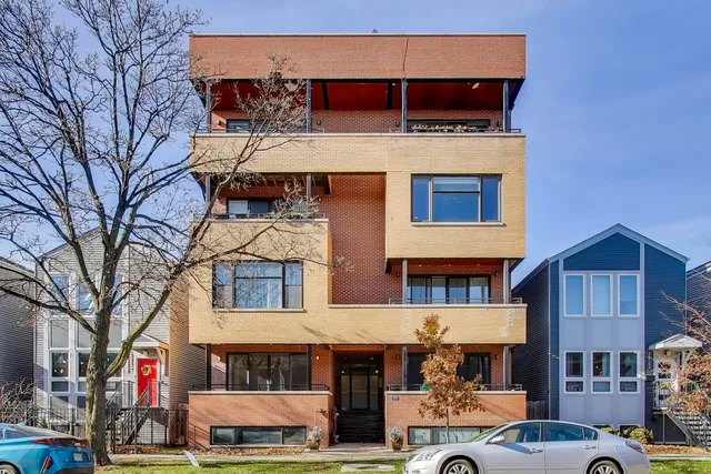 $499,000 | 1920 North Springfield Avenue, Unit 1S, Chicago, IL 60647