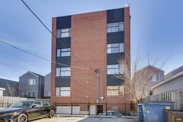 $499,000 | 1920 North Springfield Avenue, Unit 1S, Chicago, IL 60647