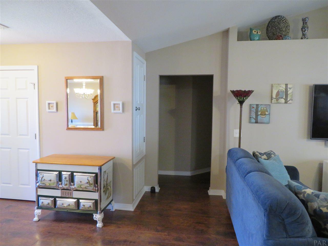 7145 Fitzpatrick Road Pensacola, FL 32526 - Photo 4 of 45 Gallery Image 4