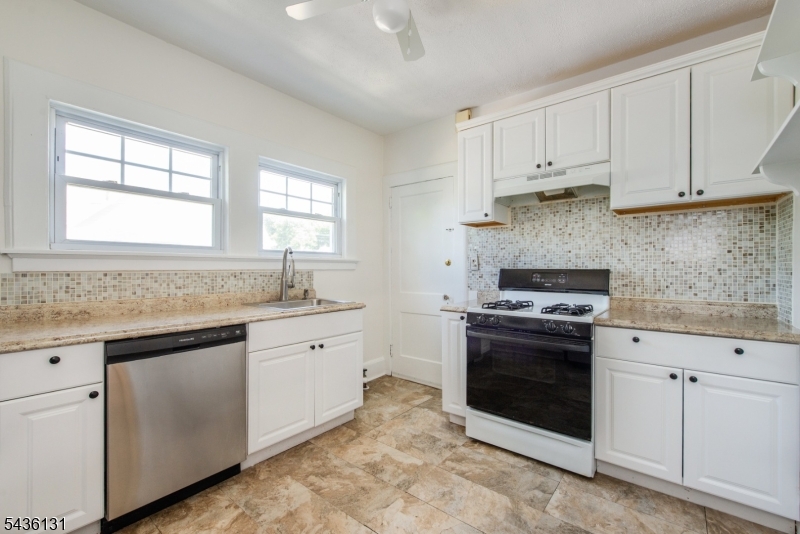 422 Valley Road, Unit 2 Montclair, NJ 07043 - Photo 13 of 23