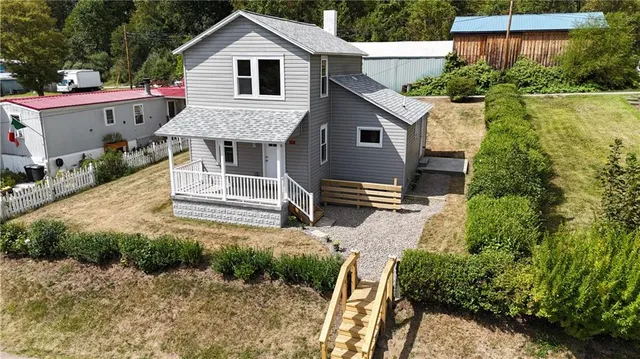 $179,000 | 417 2nd Avenue, Cadogan, PA 16212