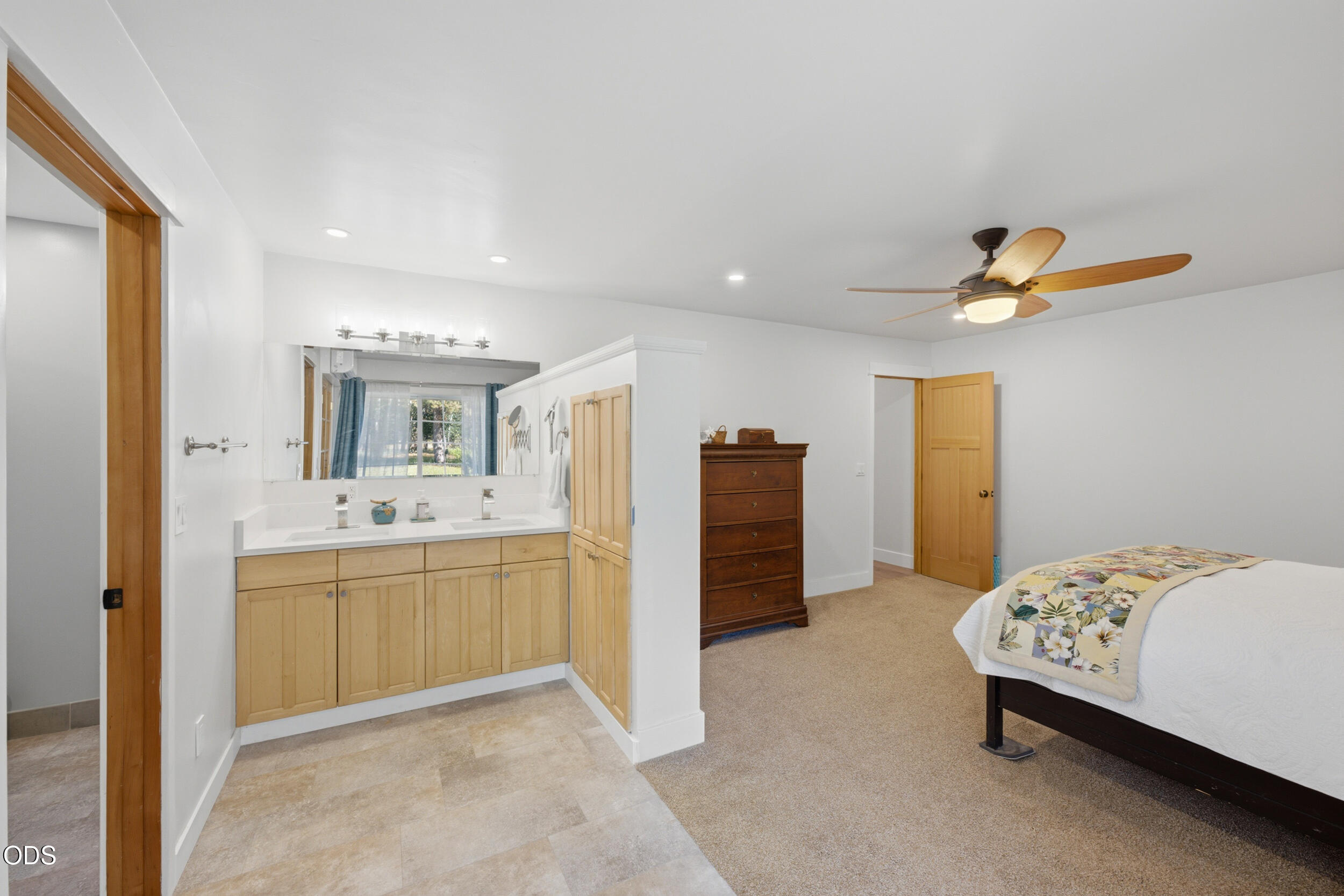 54440 Huntington Road Bend, OR 97707 - Photo 15 of 38