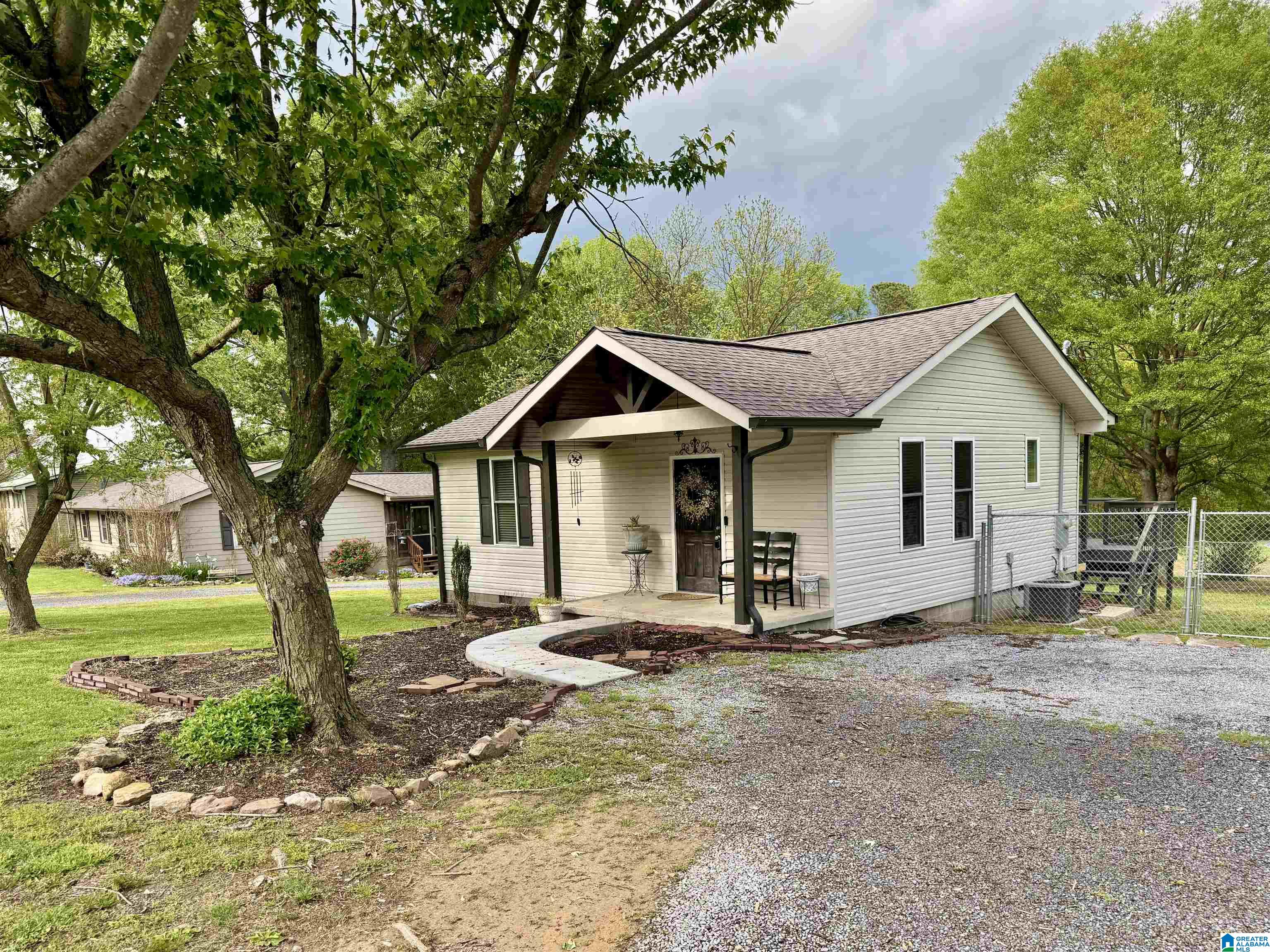6334 Hustleville Road Albertville, AL 35951 - Photo 2 of 21