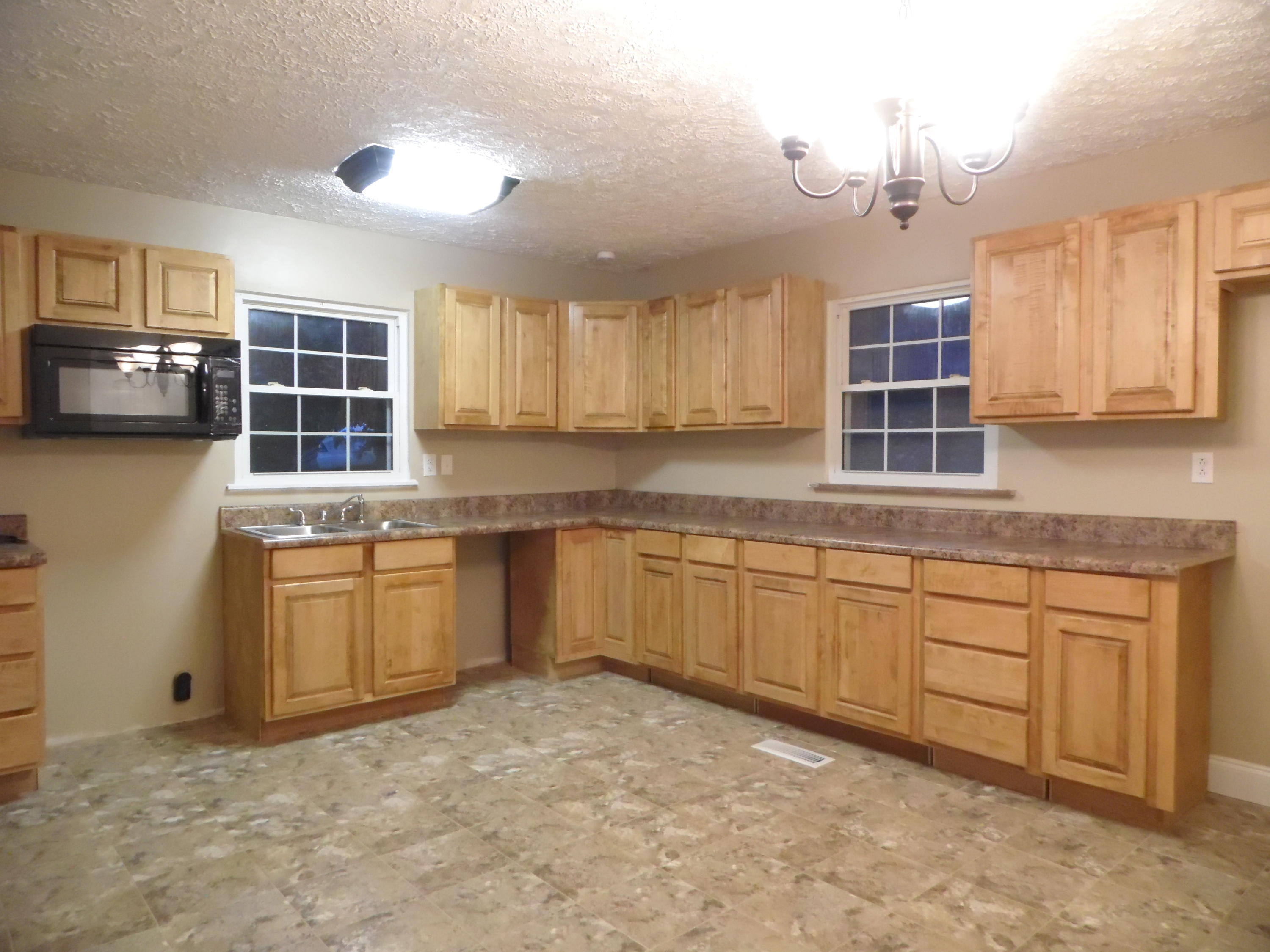 1800 Loop Road La Follette, TN 37766 - Photo 4 of 11 SAM_9297