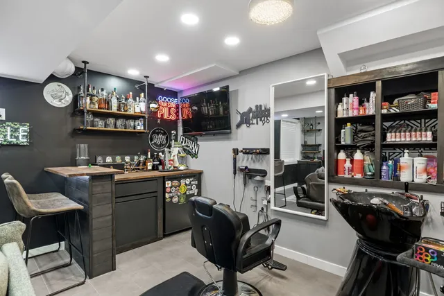 $375,000 | 510 Lockwood Drive, Lockport, IL 60441