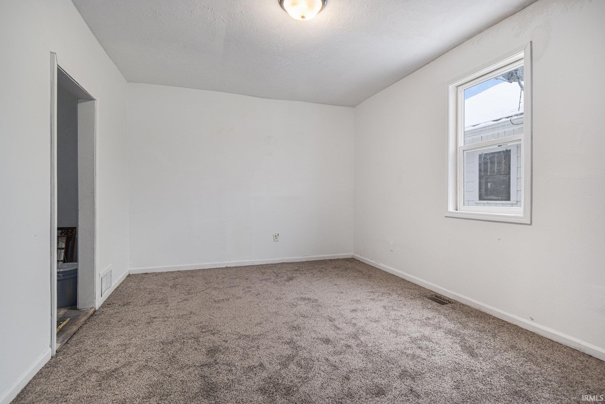 314 East Fox Street South Bend, IN 46613 - Photo 4 of 17