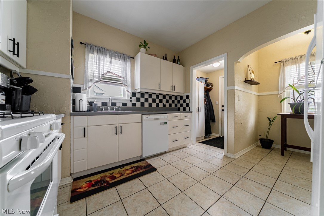 1207 Irene Road Lyndhurst, OH 44124 - Photo 13 of 30 Gallery Image 13