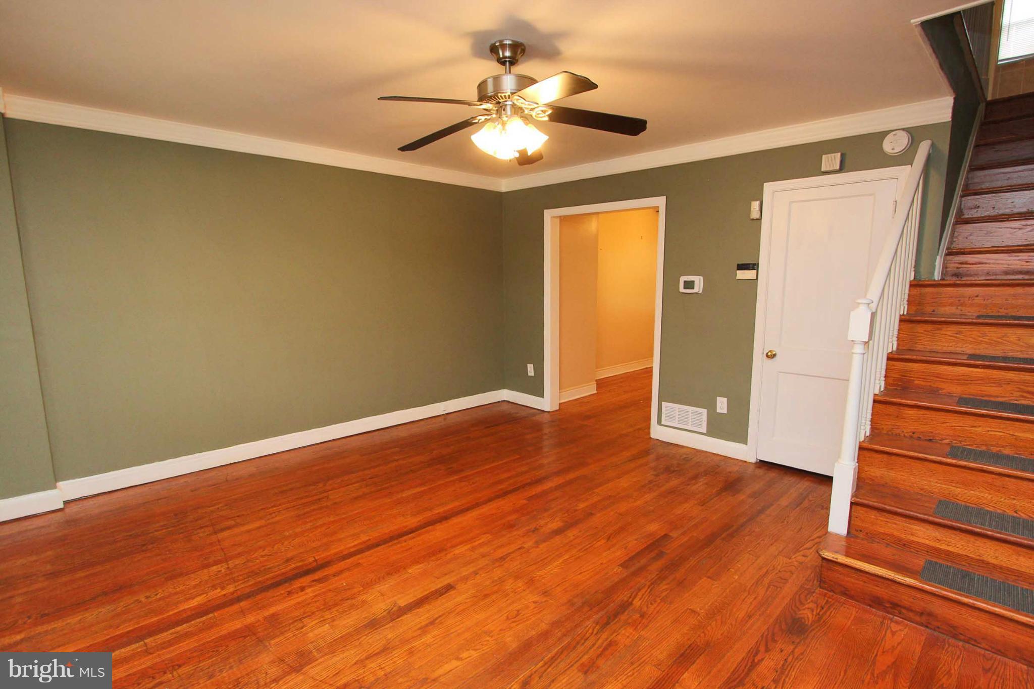 2112 Vailthorn Road Baltimore, MD 21220 - Photo 3 of 30 Living Room