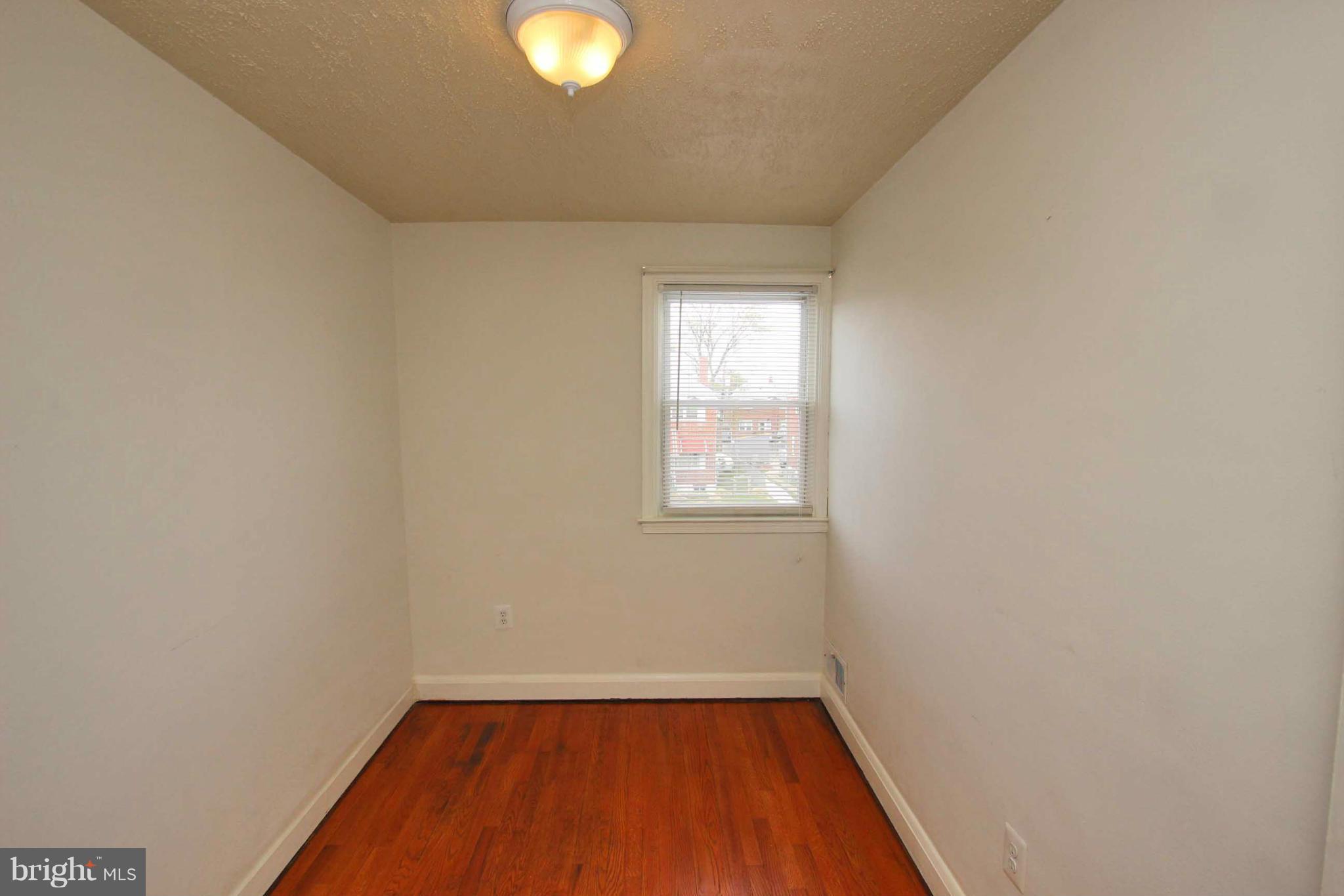 2112 Vailthorn Road Baltimore, MD 21220 - Photo 22 of 30 3rd Bedroom