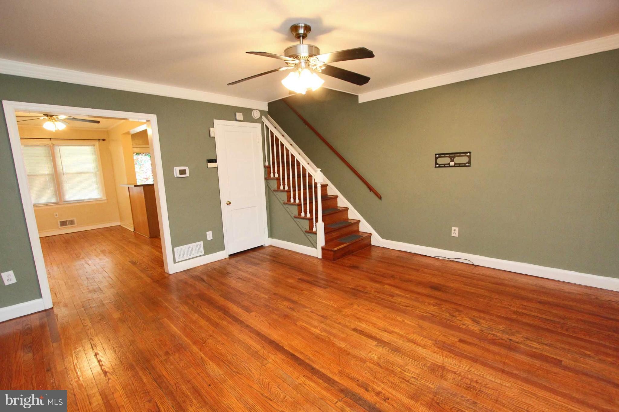 2112 Vailthorn Road Baltimore, MD 21220 - Photo 5 of 30 Living Room