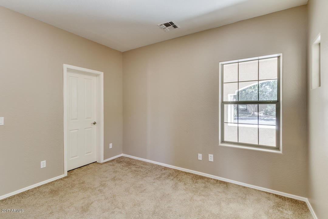 45386 West Rhea Road Maricopa, AZ 85139 - Photo 11 of 59 Office/Den