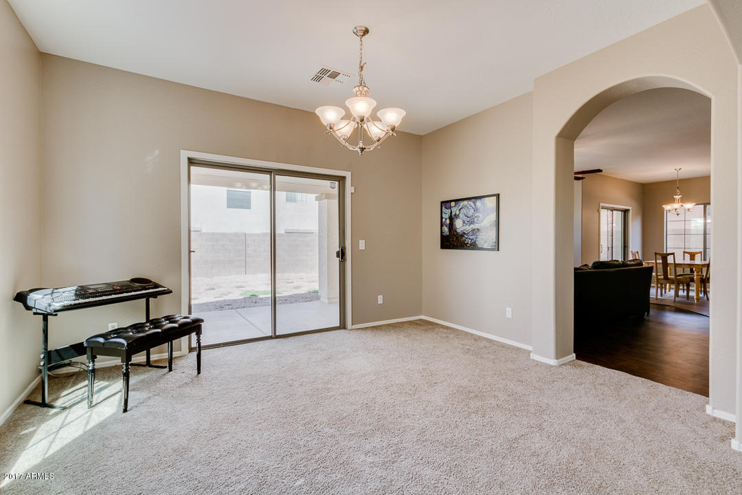 45386 West Rhea Road Maricopa, AZ 85139 - Photo 15 of 59 Dining Area