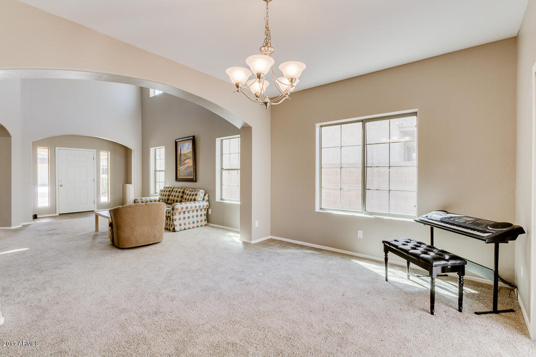45386 West Rhea Road Maricopa, AZ 85139 - Photo 16 of 59 Dining Area