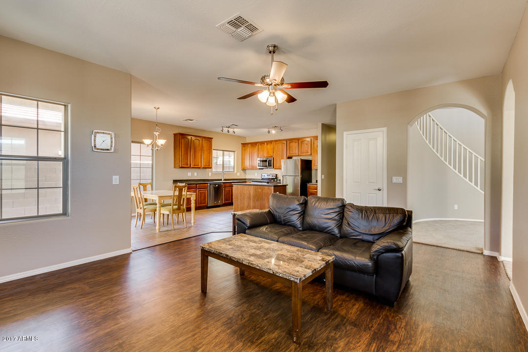 45386 West Rhea Road Maricopa, AZ 85139 - Photo 19 of 59 Family Room