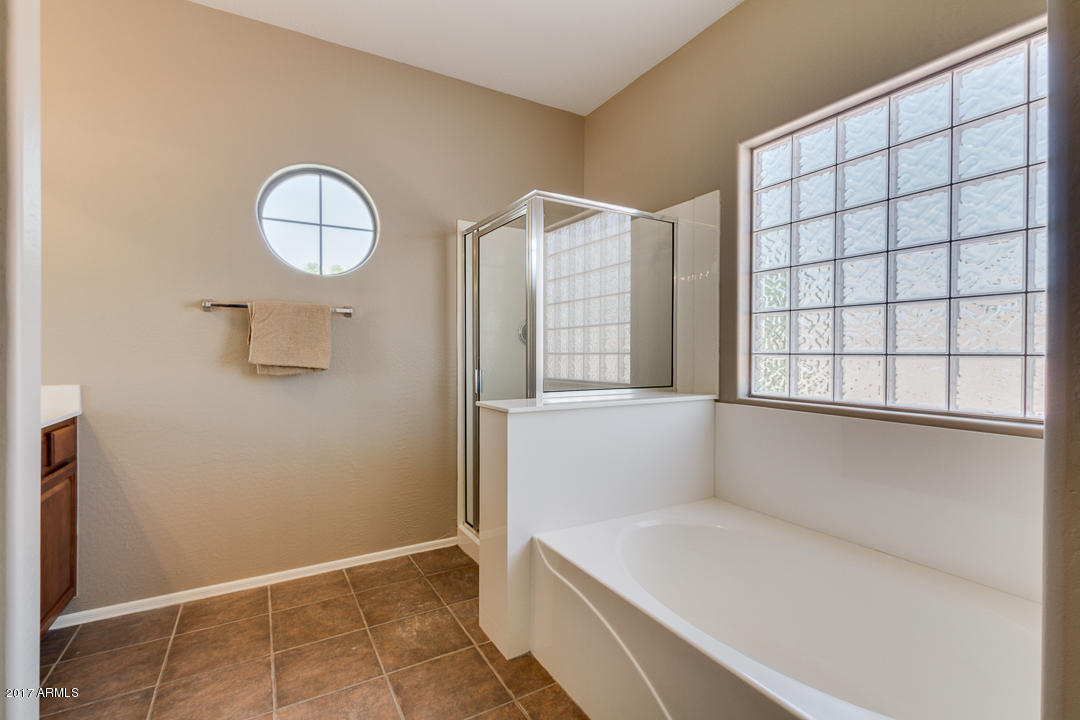 45386 West Rhea Road Maricopa, AZ 85139 - Photo 36 of 59 Master Bathroom