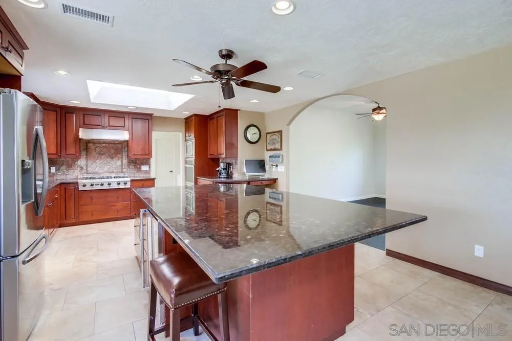 2611 Silver Oaks Way Spring Valley, CA 91977 - Photo 16 of 49 Gallery Image 16