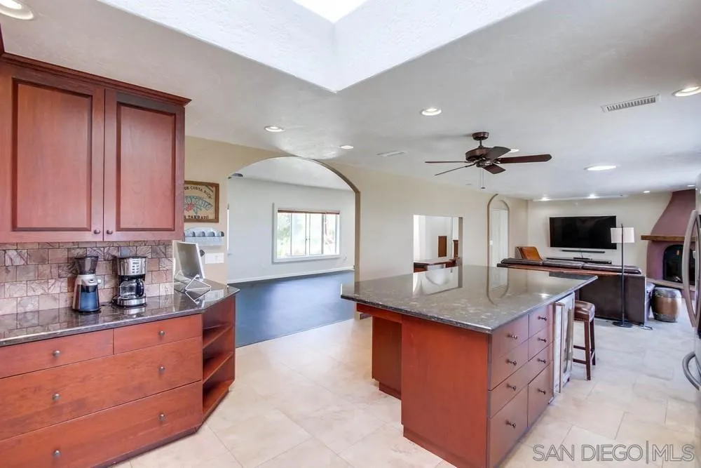 2611 Silver Oaks Way Spring Valley, CA 91977 - Photo 17 of 49 Gallery Image 17