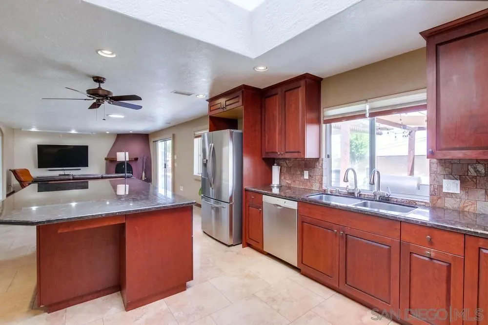 2611 Silver Oaks Way Spring Valley, CA 91977 - Photo 18 of 49 Gallery Image 18