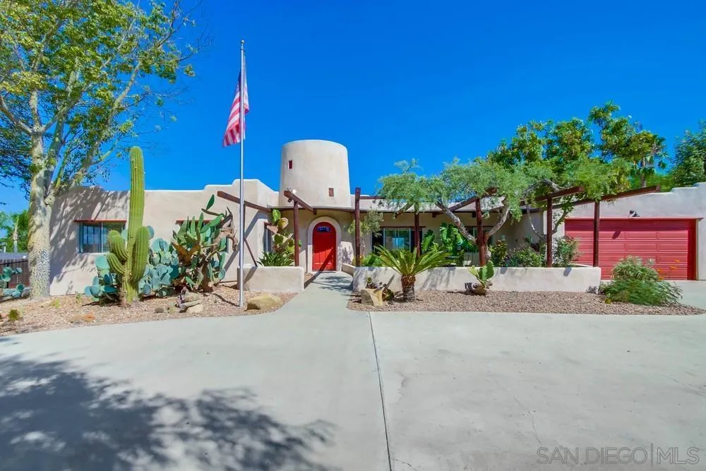 2611 Silver Oaks Way Spring Valley, CA 91977 - Photo 3 of 49 Gallery Image 3