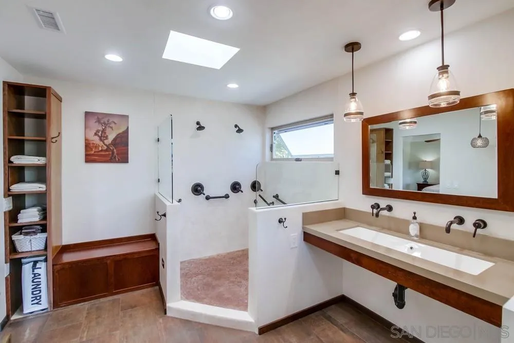 2611 Silver Oaks Way Spring Valley, CA 91977 - Photo 35 of 49 Gallery Image 35
