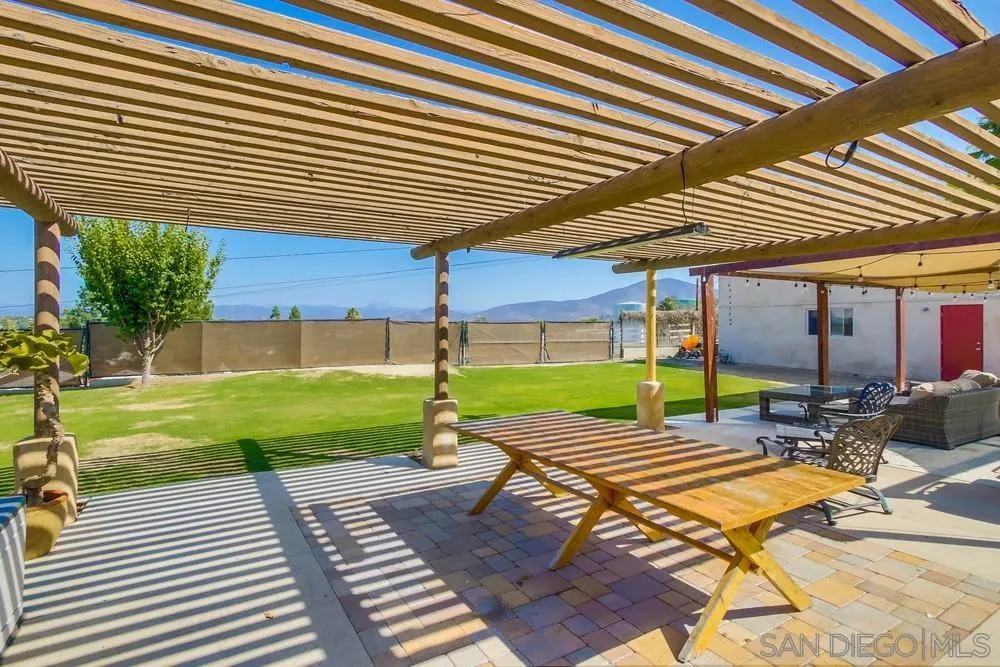 2611 Silver Oaks Way Spring Valley, CA 91977 - Photo 36 of 49 Gallery Image 36