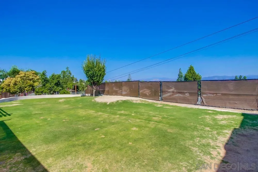 2611 Silver Oaks Way Spring Valley, CA 91977 - Photo 39 of 49 Gallery Image 39