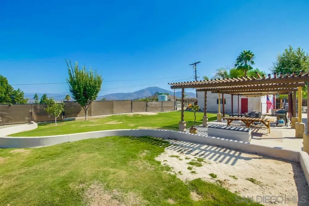 2611 Silver Oaks Way Spring Valley, CA 91977 - Photo 41 of 49 Gallery Image 41