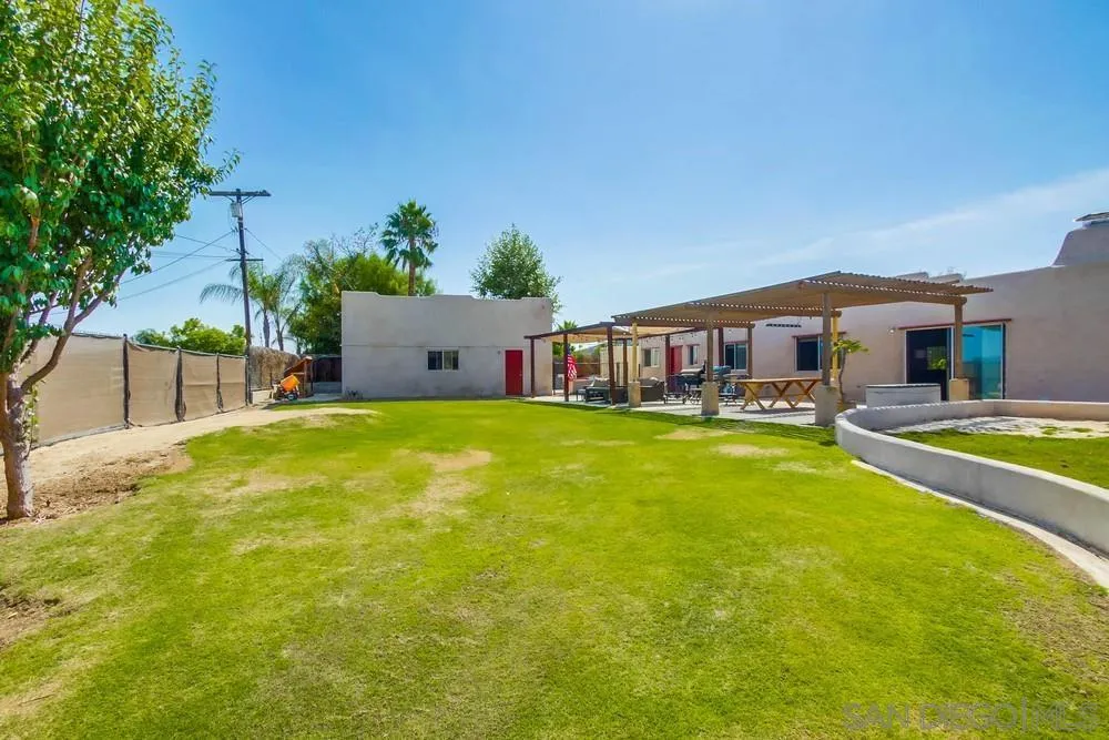 2611 Silver Oaks Way Spring Valley, CA 91977 - Photo 43 of 49 Gallery Image 43