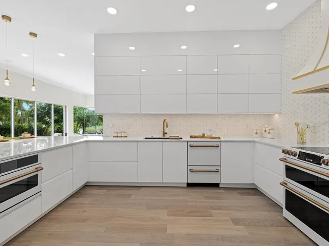 $2,999,000 | 1707 Caribbean Drive, Sarasota, FL 34231