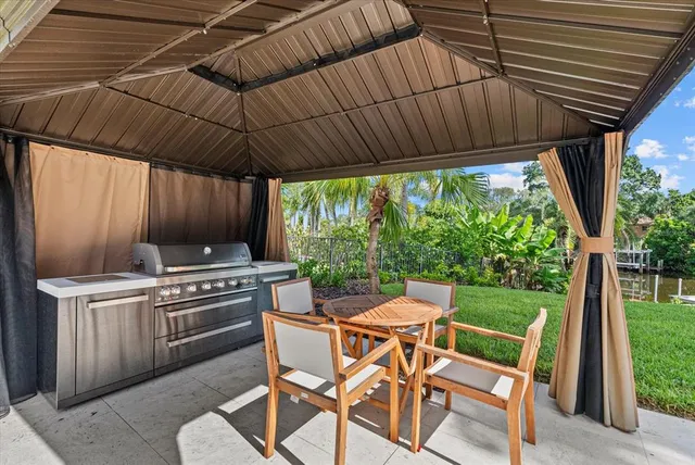 $2,999,000 | 1707 Caribbean Drive, Sarasota, FL 34231