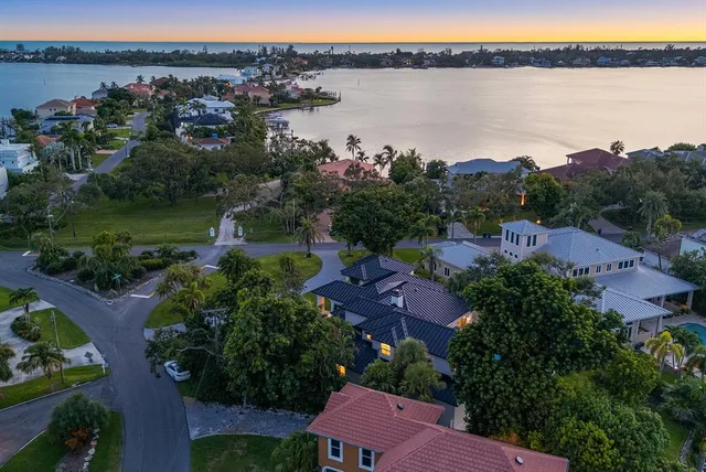 $2,999,000 | 1707 Caribbean Drive, Sarasota, FL 34231