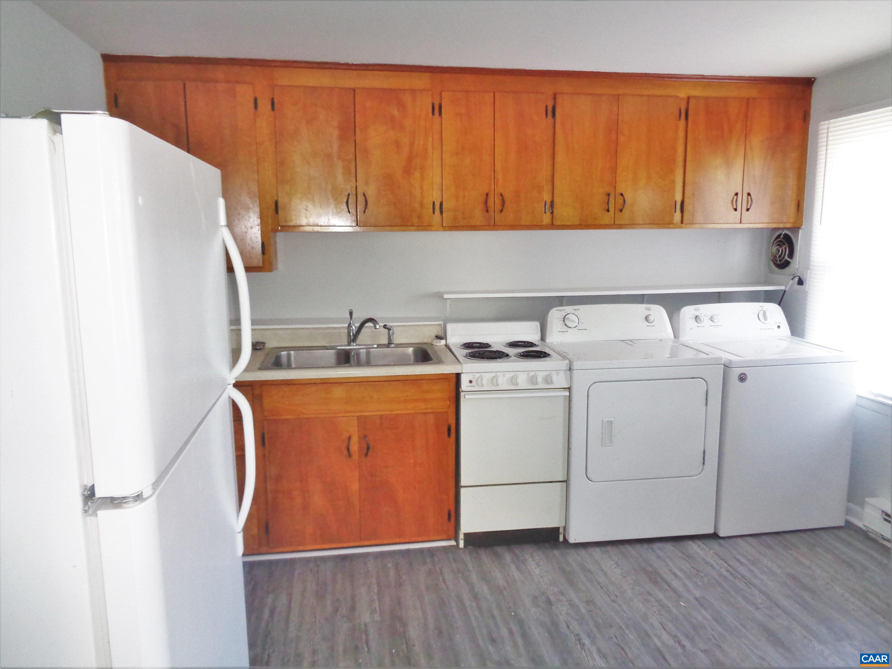 121 Abe Road Ruckersville, VA 22968 - Photo 12 of 28 a utility room with dryer and washer