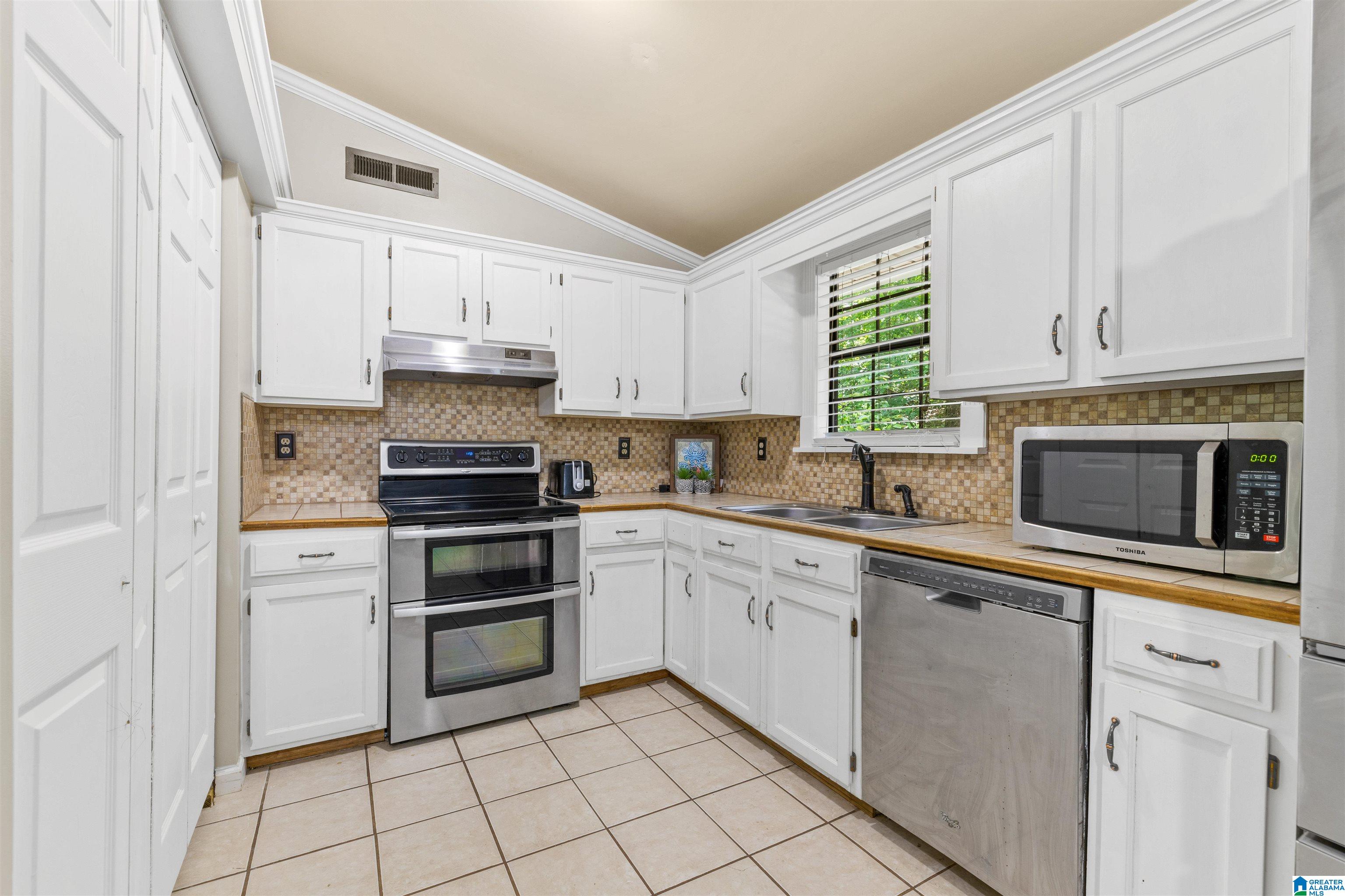 426 Oak Ridge Road Odenville, AL 35120 - Photo 7 of 27