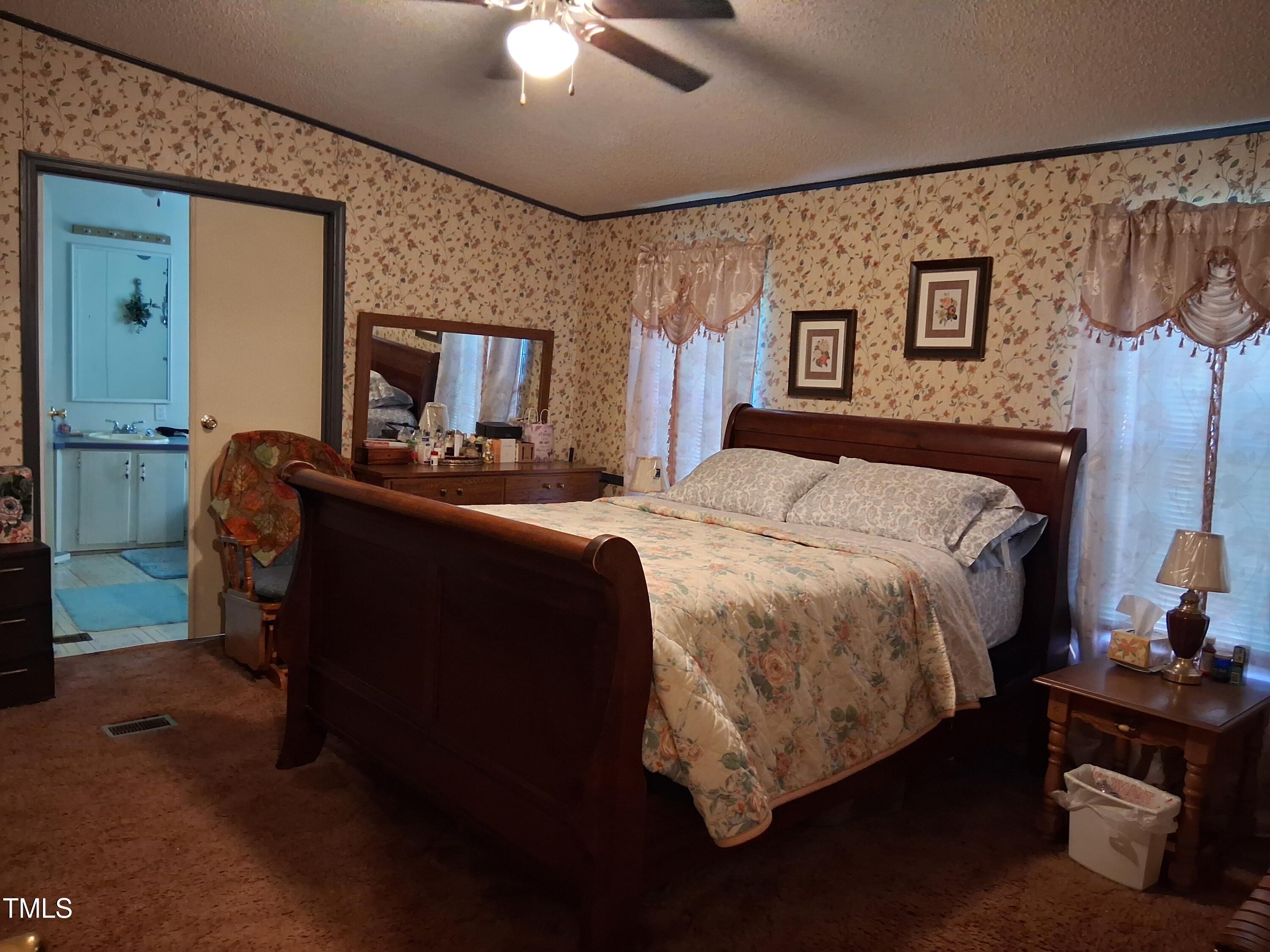 559 Wilson Jones Road Clayton, NC 27520 - Photo 12 of 26 20250707_170323