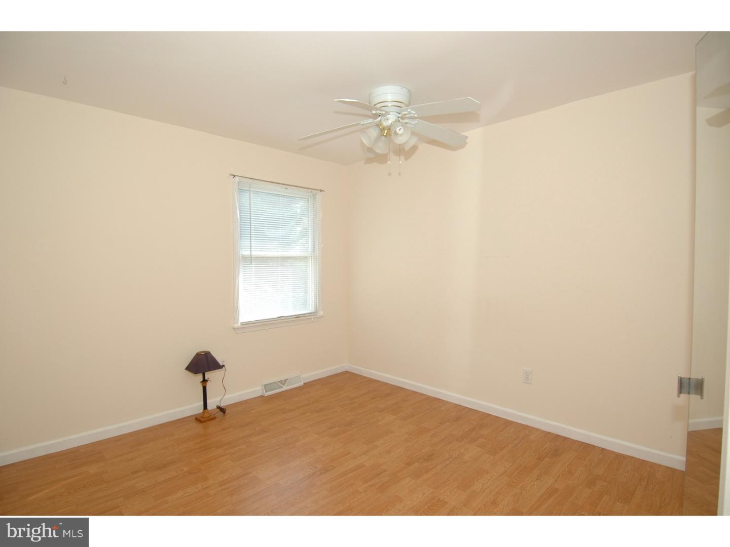905 North Island Road Columbus, NJ 08022 - Photo 15 of 24 Bedroom 2
