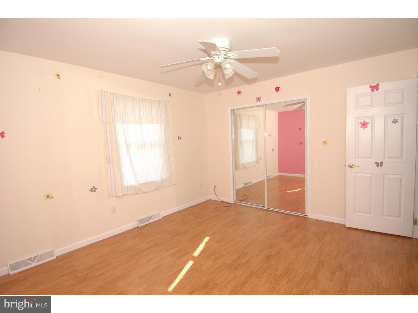 905 North Island Road Columbus, NJ 08022 - Photo 16 of 24 Bedroom 3