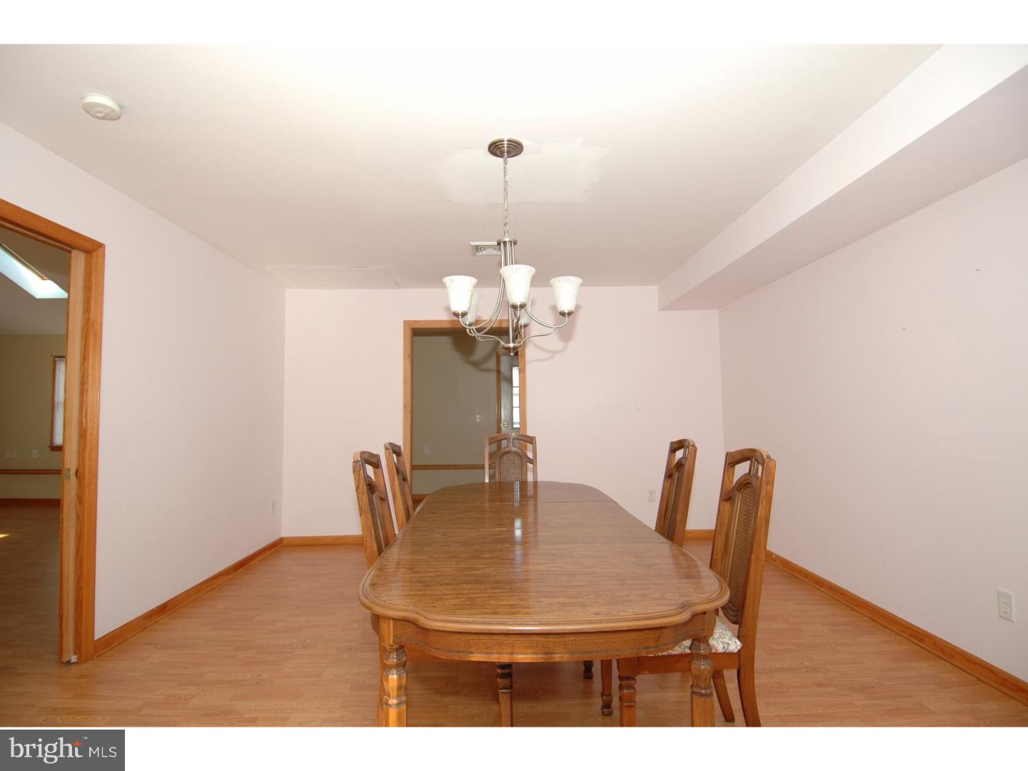905 North Island Road Columbus, NJ 08022 - Photo 8 of 24 Dining Room