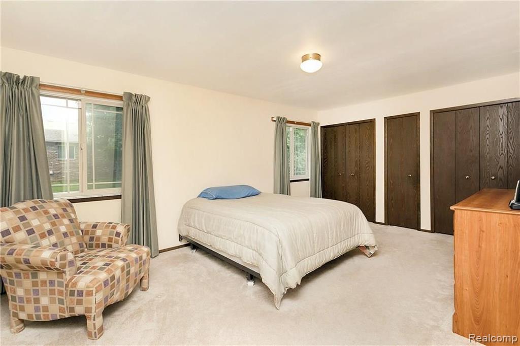 304 Coldiron Drive Rochester Hills, MI 48307 - Photo 15 of 31