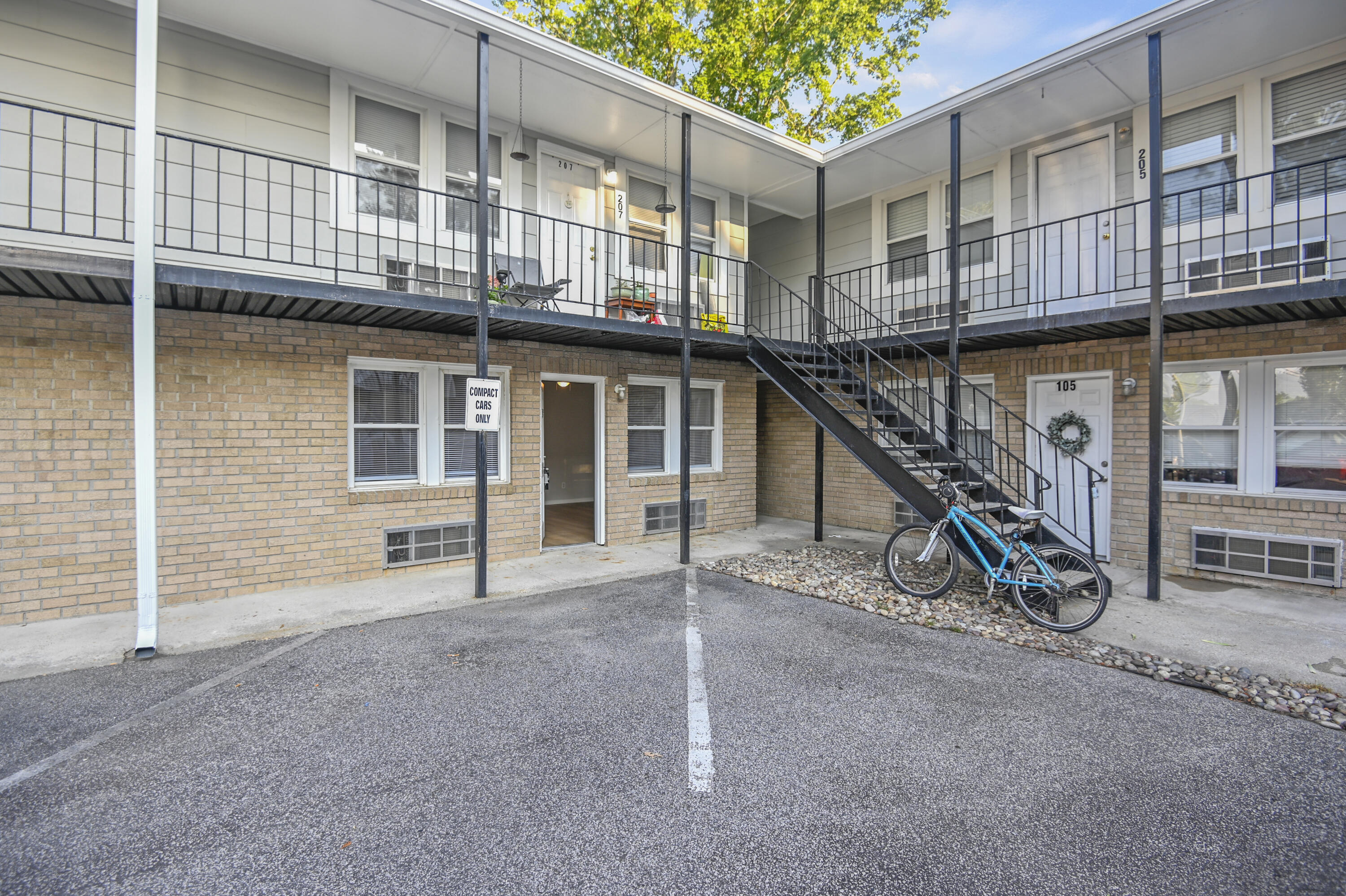 2107 Rondo Street, Unit 107 Charleston, SC 29414 - Photo 1 of 12 _DSC7958