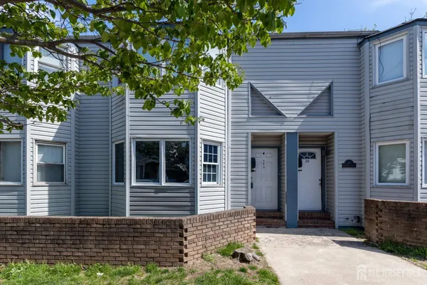 $429,000 | 26 Courtlandt Street, New Brunswick, NJ 08901