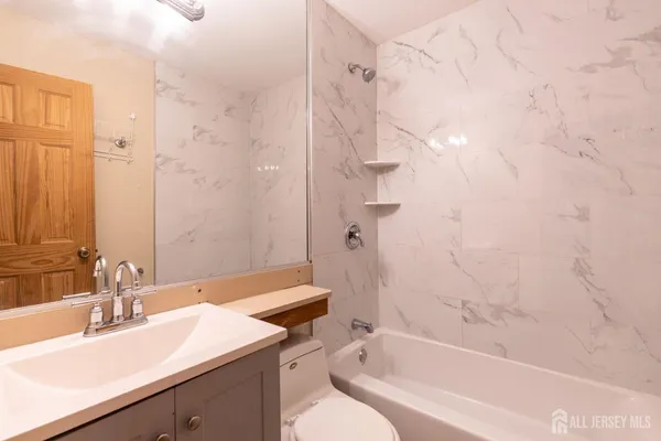 $429,000 | 26 Courtlandt Street, New Brunswick, NJ 08901