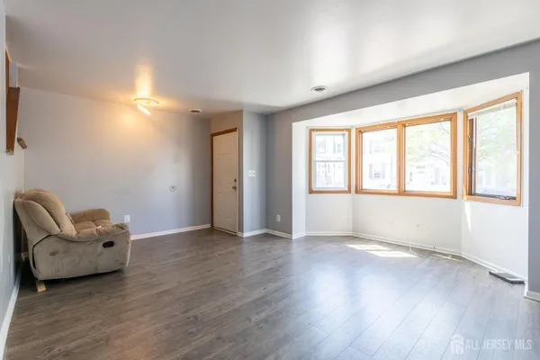 $429,000 | 26 Courtlandt Street, New Brunswick, NJ 08901