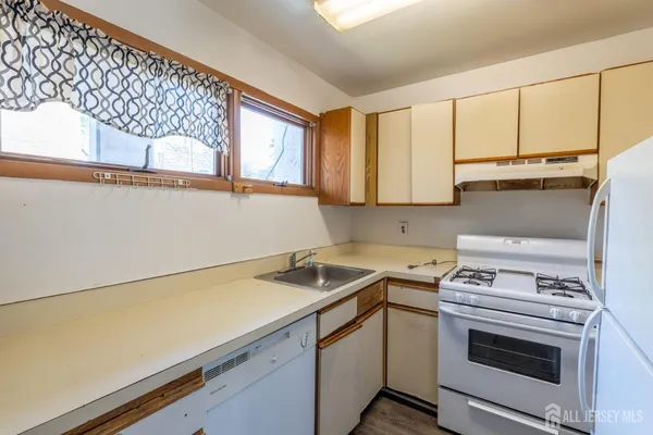 $429,000 | 26 Courtlandt Street, New Brunswick, NJ 08901