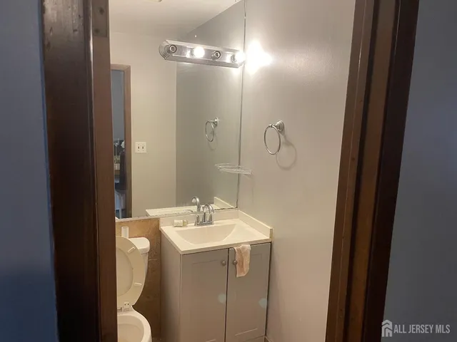 $470,000 | 26 Courtlandt Street, New Brunswick, NJ 08901