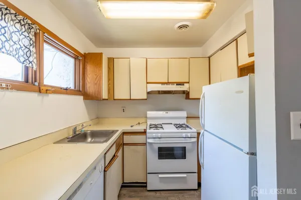 $429,000 | 26 Courtlandt Street, New Brunswick, NJ 08901