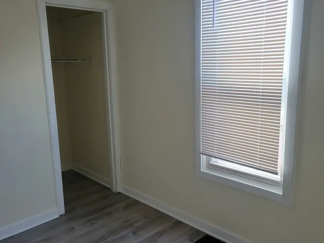 $94,900 | 215 West 105th Place, Chicago, IL 60628